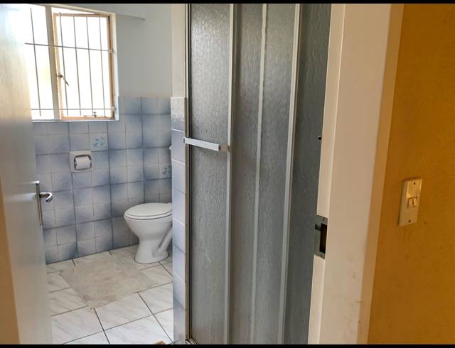 3 BEDROOM HOUSE FOR SALE IN LEONDALE
